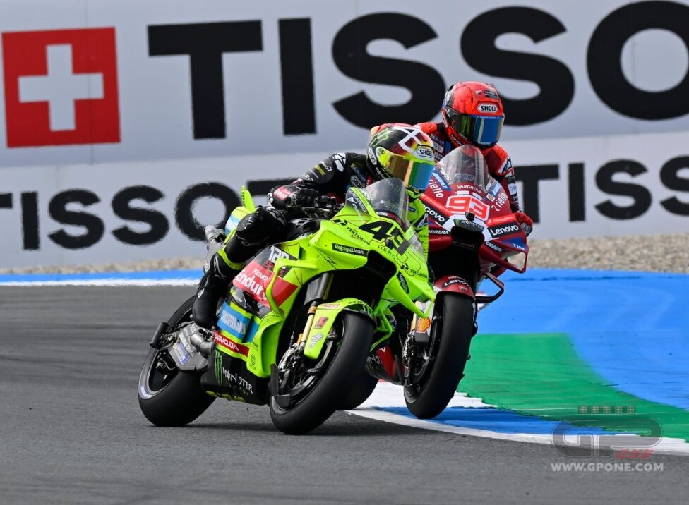 Ди Джанантонио: «Aprilia делает нам подарки, Ducati нужно прибавить»