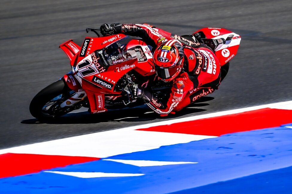 Мизано: Булега «съедает» всех в Гонке 1, а Ducati делает триплет!