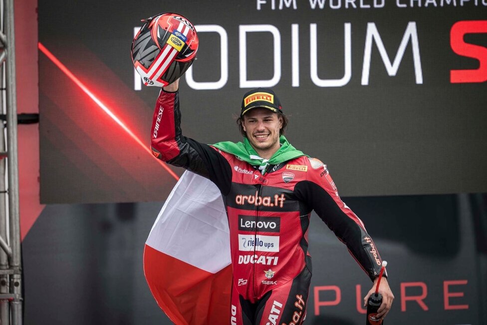 Николо Булега прощается с Супербайком: подписал контракт с VR46 и Ducati в MotoGP!