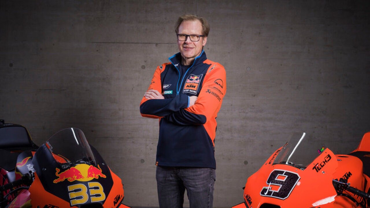 Триумф Акосты в Шпильберге: первая победа в MotoGP с карбоновым шасси?